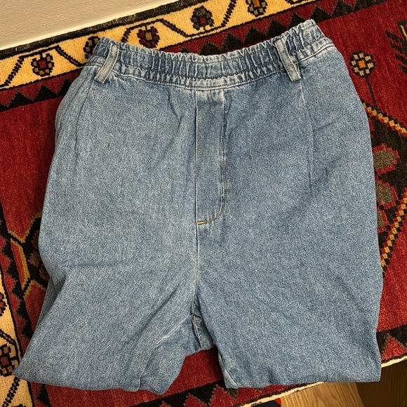 ⚡️NEW LISTING⚡️ PLEATED CROPPED DENIM ⚡️ ZARA ⚡️ BLUE ⚡️ XL / 36W - Picture 2 of 4